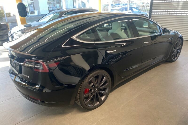 Tesla Model 3 Performance – transmission intégrale