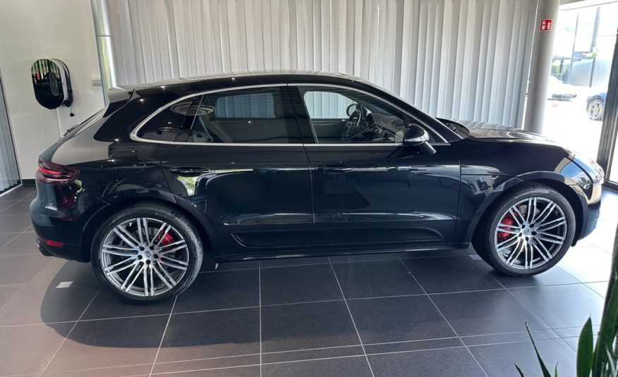 Porsche Macan Turbo pack performance