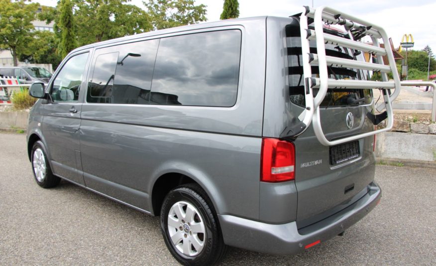 Volkswagen T5 Multivan 2.0TDI