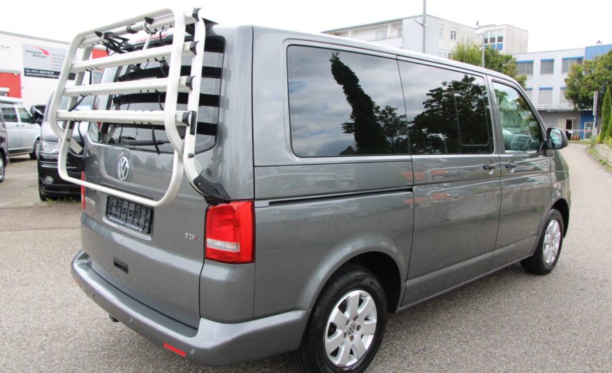 Volkswagen T5 Multivan 2.0TDI