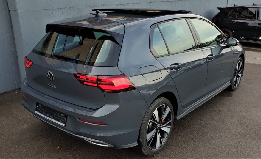 Volkswagen Golf VIII GTE 1.4 eHybrid DSG